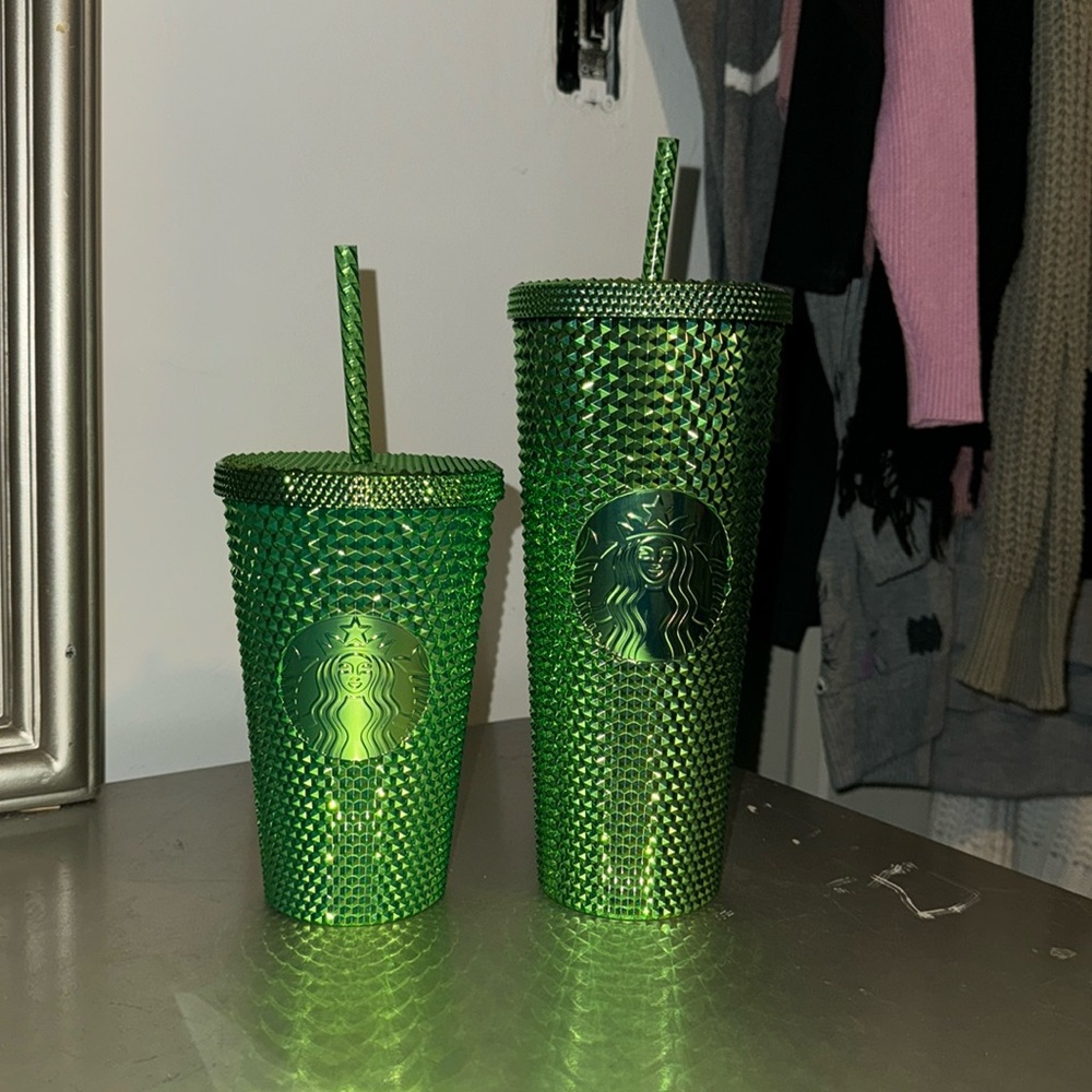 Lime green Starbucks, studded grande and vinti cup set ￼

(oggie biggie colored)